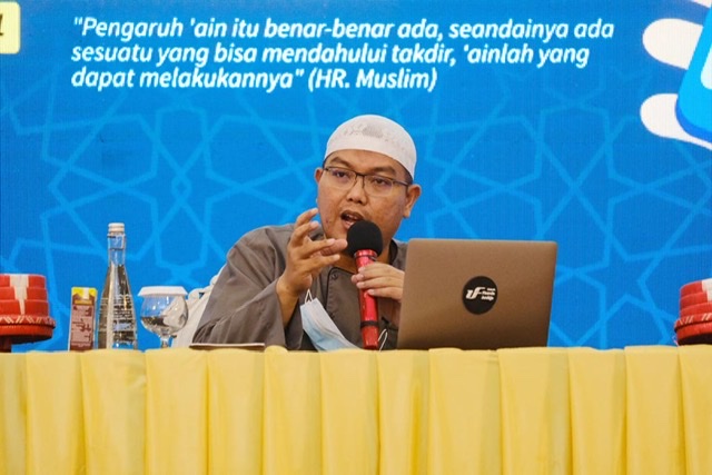 PKK Sulsel Hadirkan Ustadz Firanda Mengkaji Penyakit ‘Ain